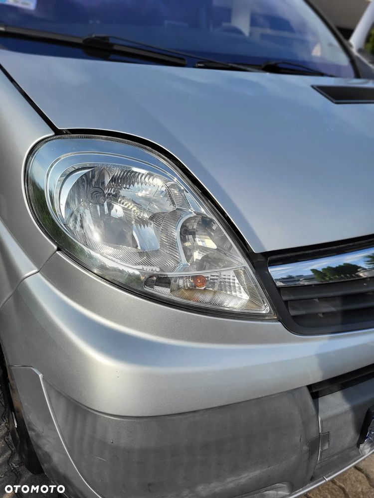 Opel Vivaro - 10