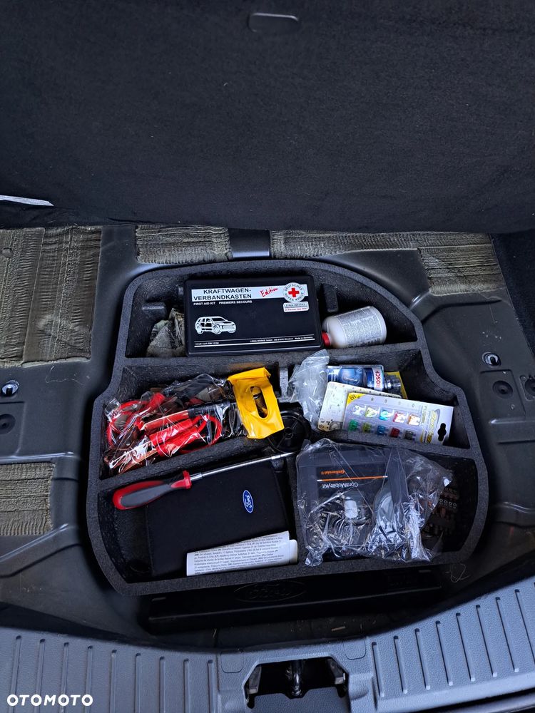 Ford Grand C-MAX - 18