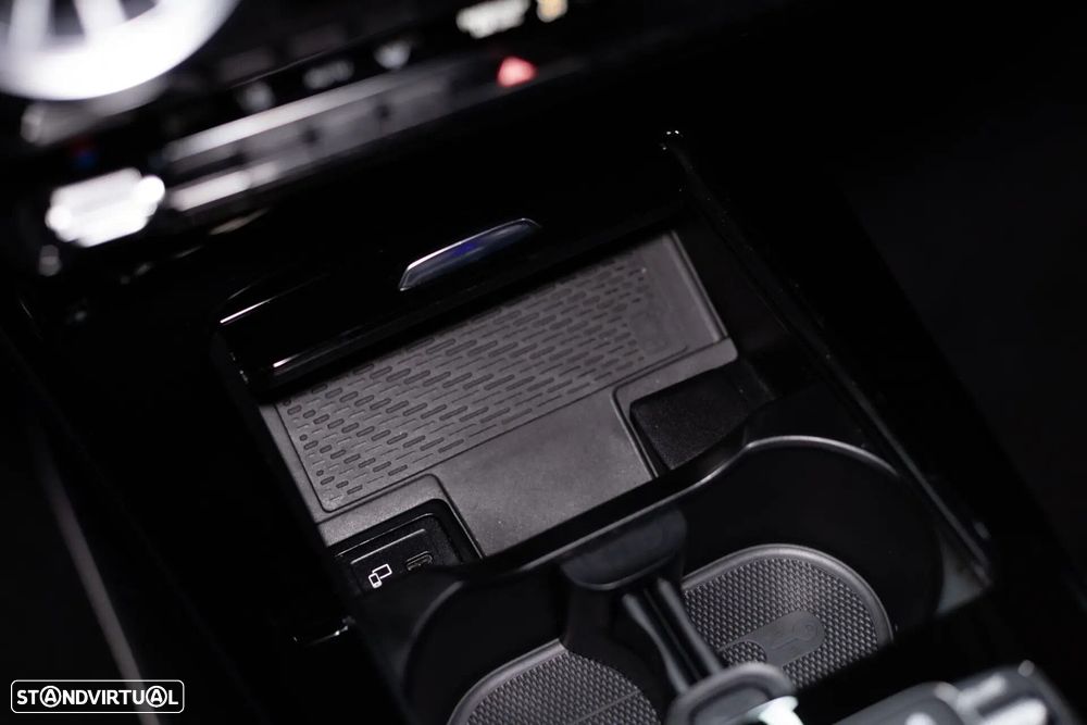 Mercedes-Benz CLA 250 e Shooting Brake AMG Line - 30