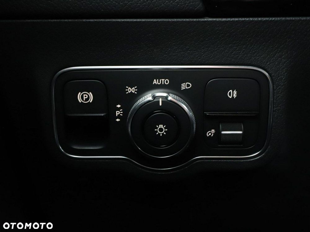 Mercedes-Benz Klasa B 250 7G-DCT Progressive - 36