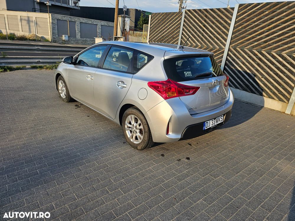 Toyota Auris - 4