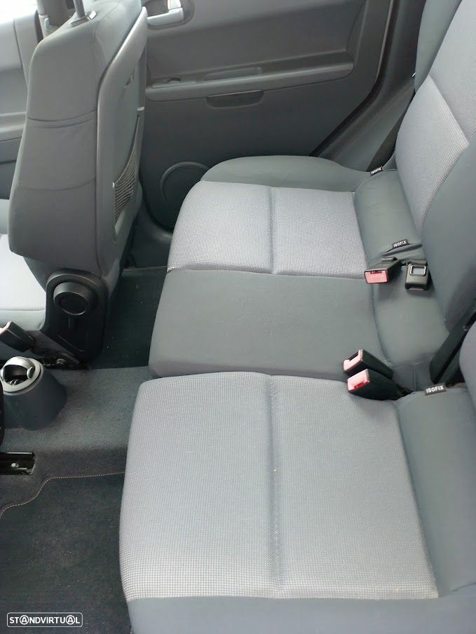 Mitsubishi Colt - 4