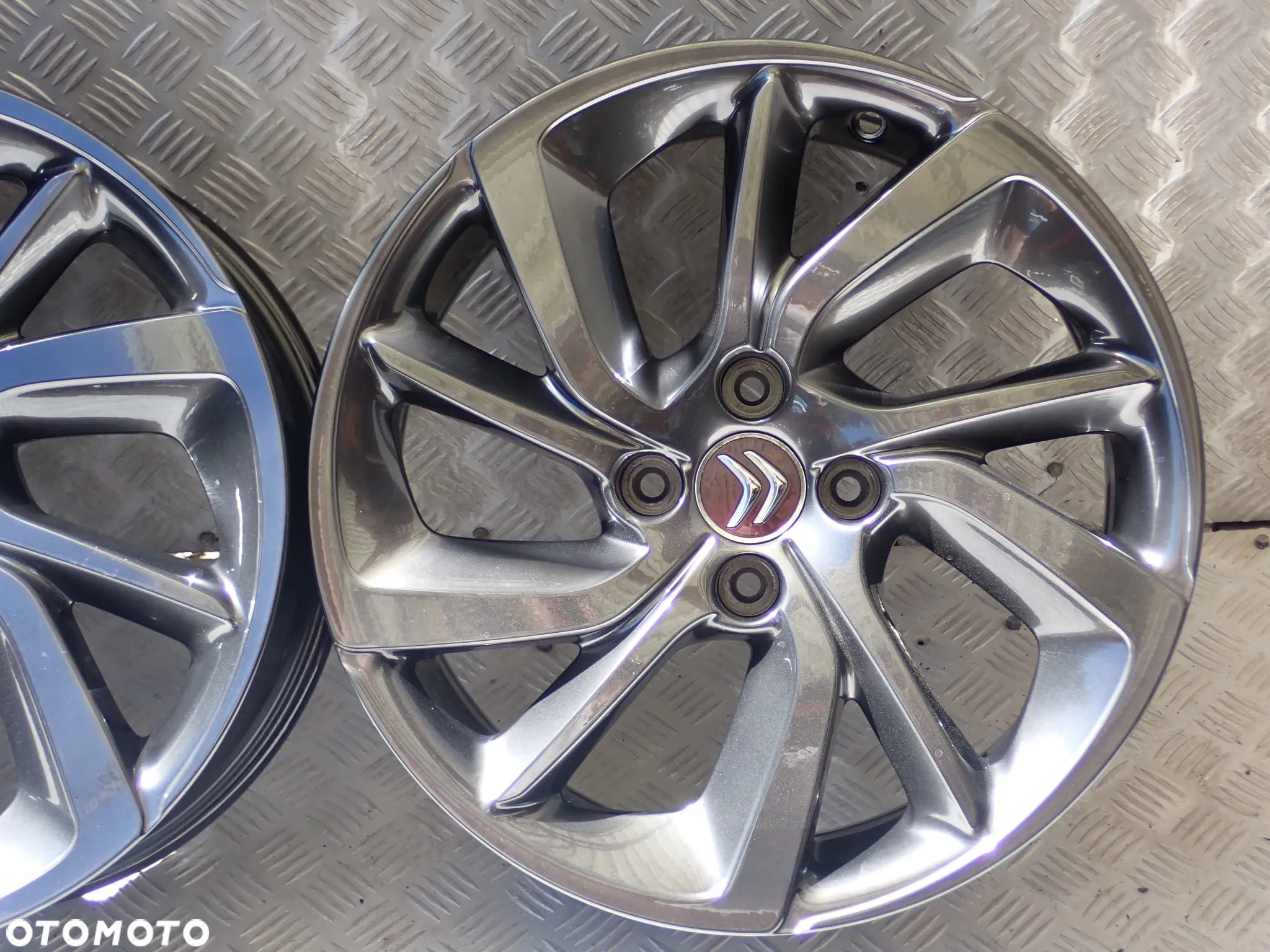 FELGI ALUMINIOWE CITROEN DS3 DS4 7JX17 ET 25 4X108 9805895877 2300 ZŁ - 7