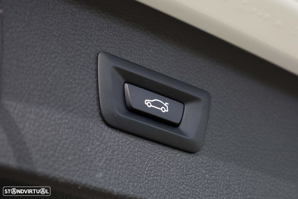 BMW 216 Active Tourer d Line Sport Auto - 32