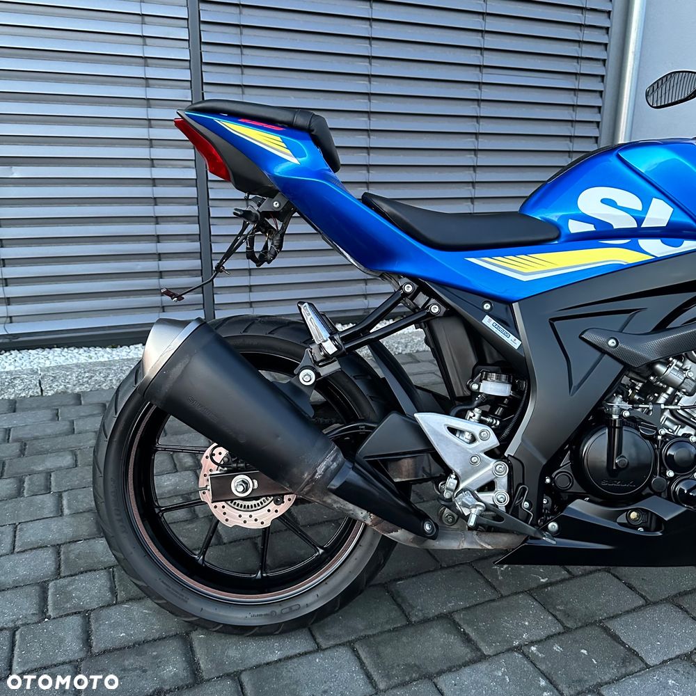 Suzuki GSX - 4