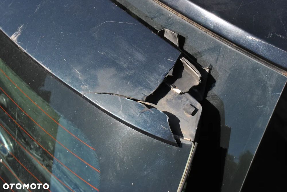 Klapa Mercedes W 211 kombi - 3