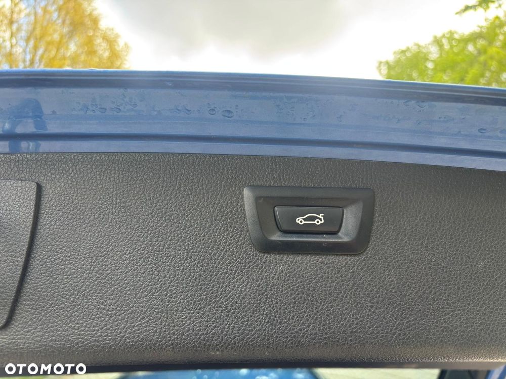 BMW Seria 3 320d xDrive - 15