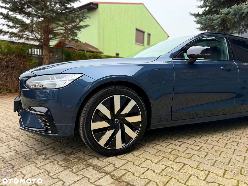 Volvo V90 T6 AWD Plug-In Hybrid Plus Dark - 3