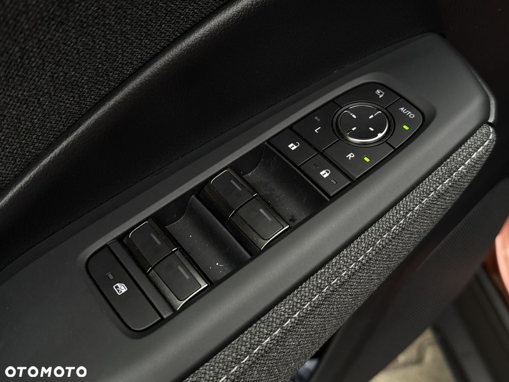 Lexus LBX 1.5 Hybrid - 29