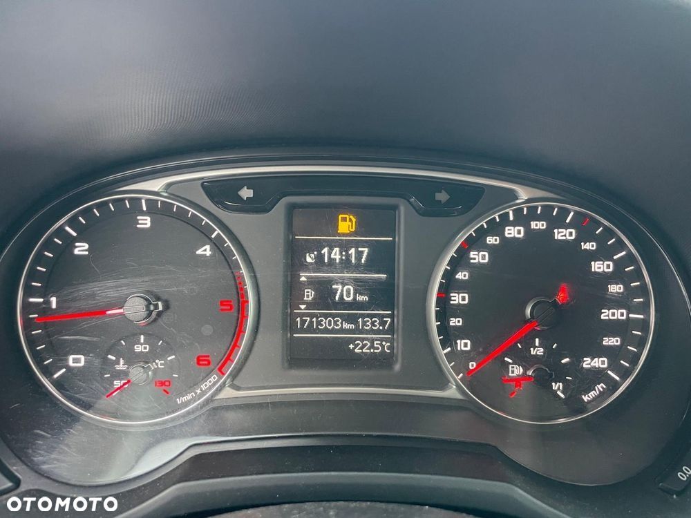 Audi A1 Sportback 1.6 TDI S line edition - 13