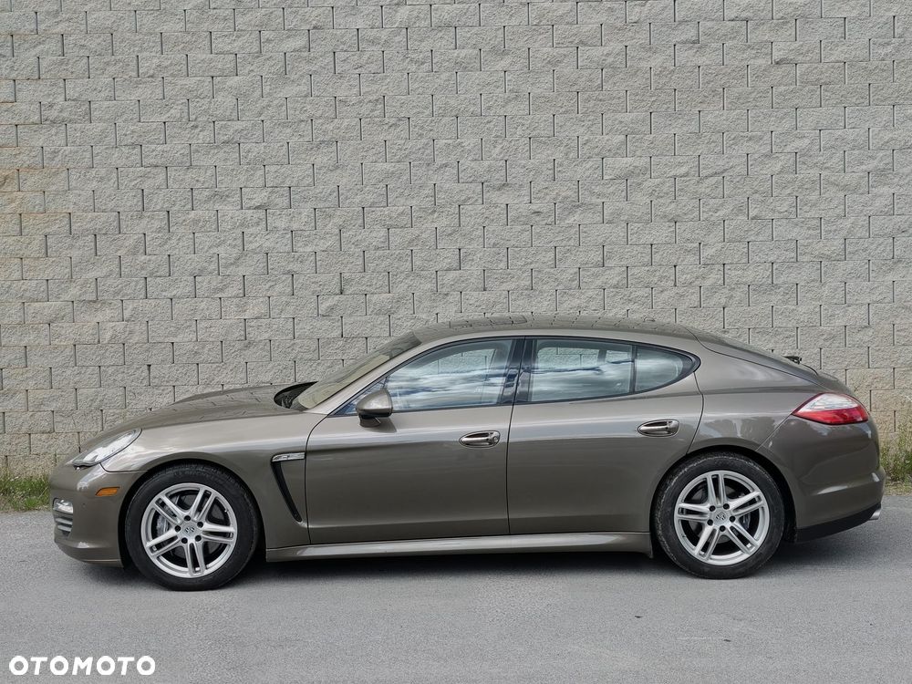 Porsche Panamera Platinum Edition PDK - 6