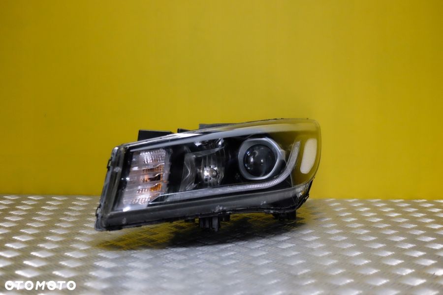KIA CARNIVAL SEDONA 2019 REFLEKTOR LAMPA PRZÓD EU