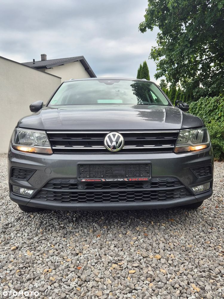 Volkswagen Tiguan - 1
