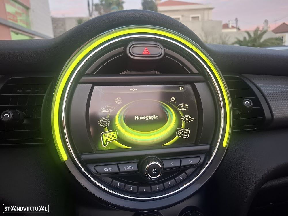 MINI Cabrio Cooper Essential - 18