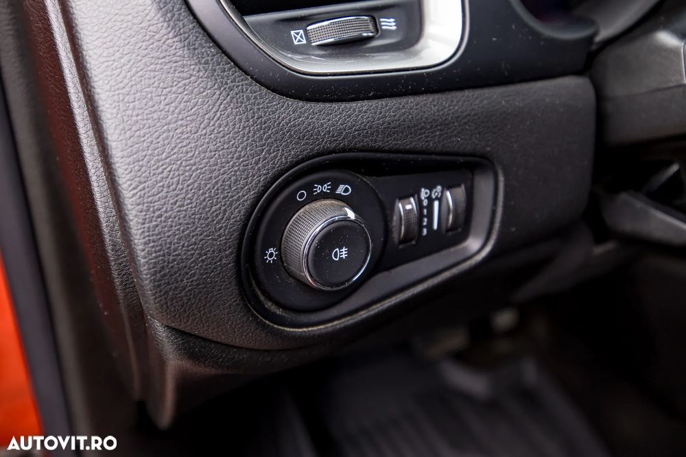JEEP Renegade 2024 — imagine 16