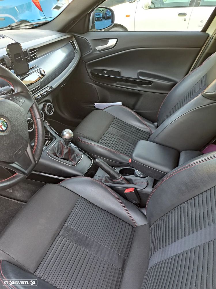 Alfa Romeo Giulietta - 12