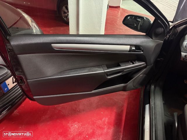 Opel Astra GTC 1.4 - 20