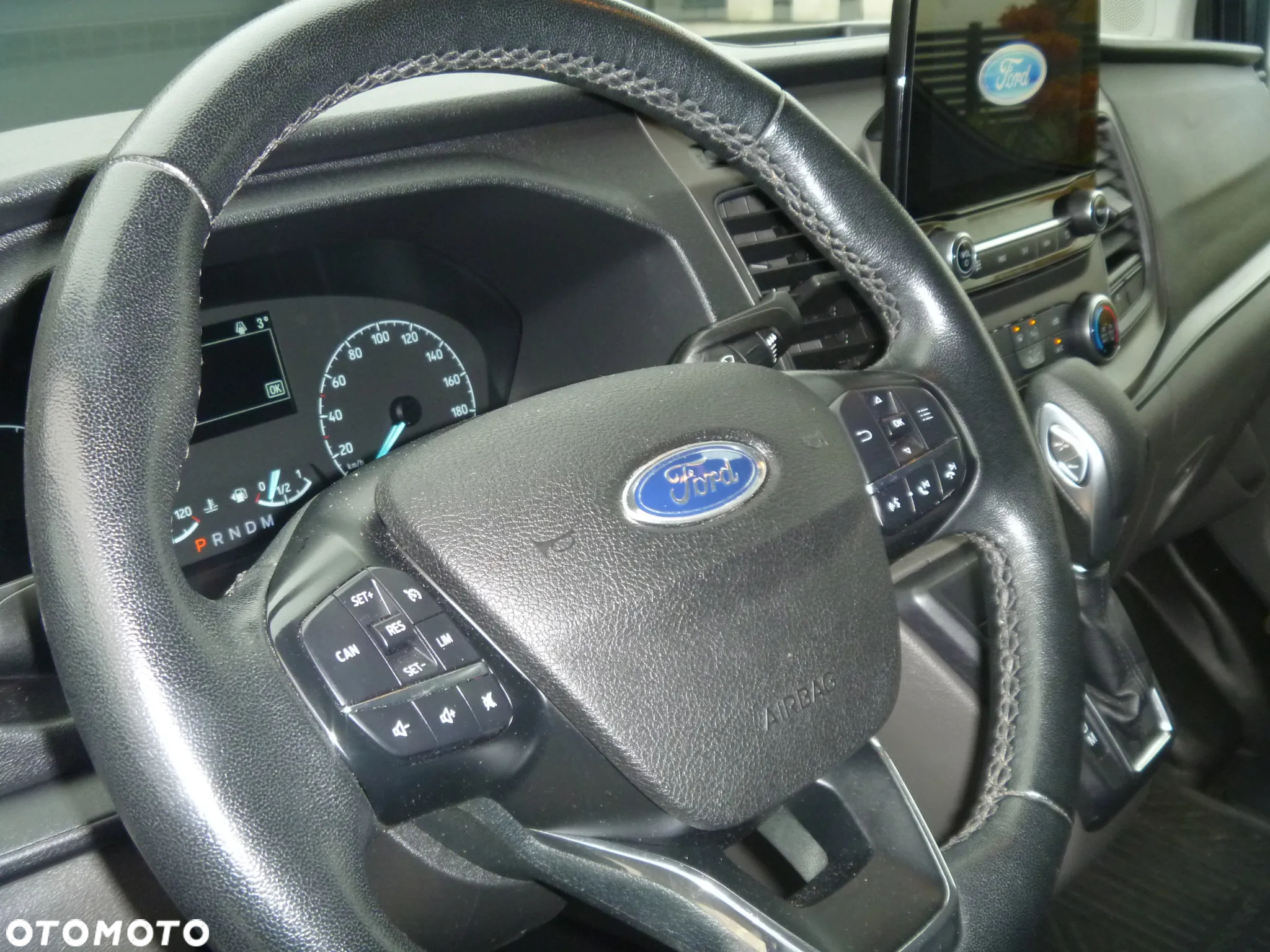 Ford TRANSIT CUSTOM - 22