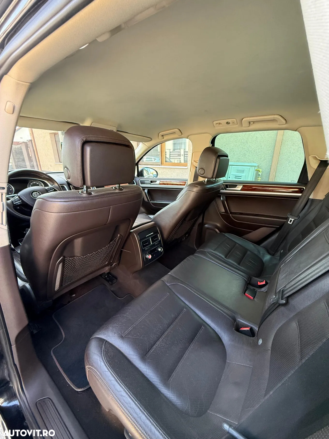 Volkswagen Touareg - 11