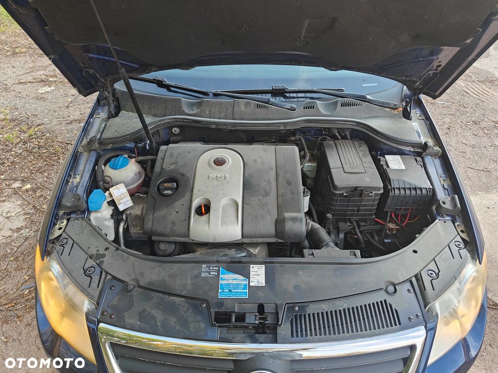 Volkswagen Passat 1.6 FSI Comfortline - 15