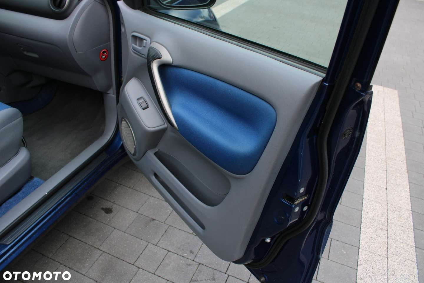 Toyota RAV4 - 30