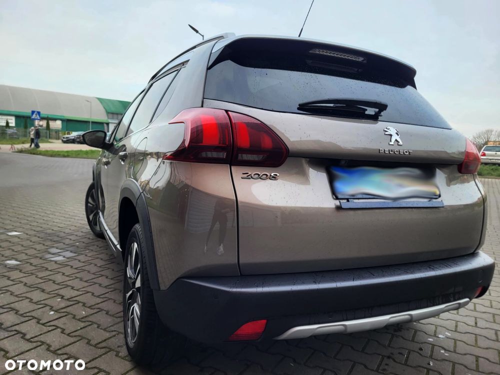 Peugeot 2008 BlueHDi 100 STOP & START Allure - 26