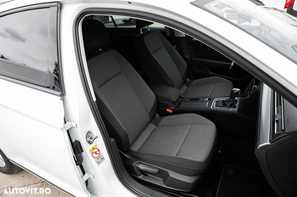 Volkswagen Passat 2.0 TDI DSG Comfortline - 16
