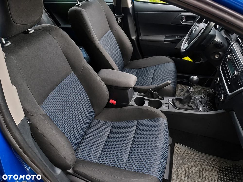 Toyota Auris 1.4 D-4D Life - 3