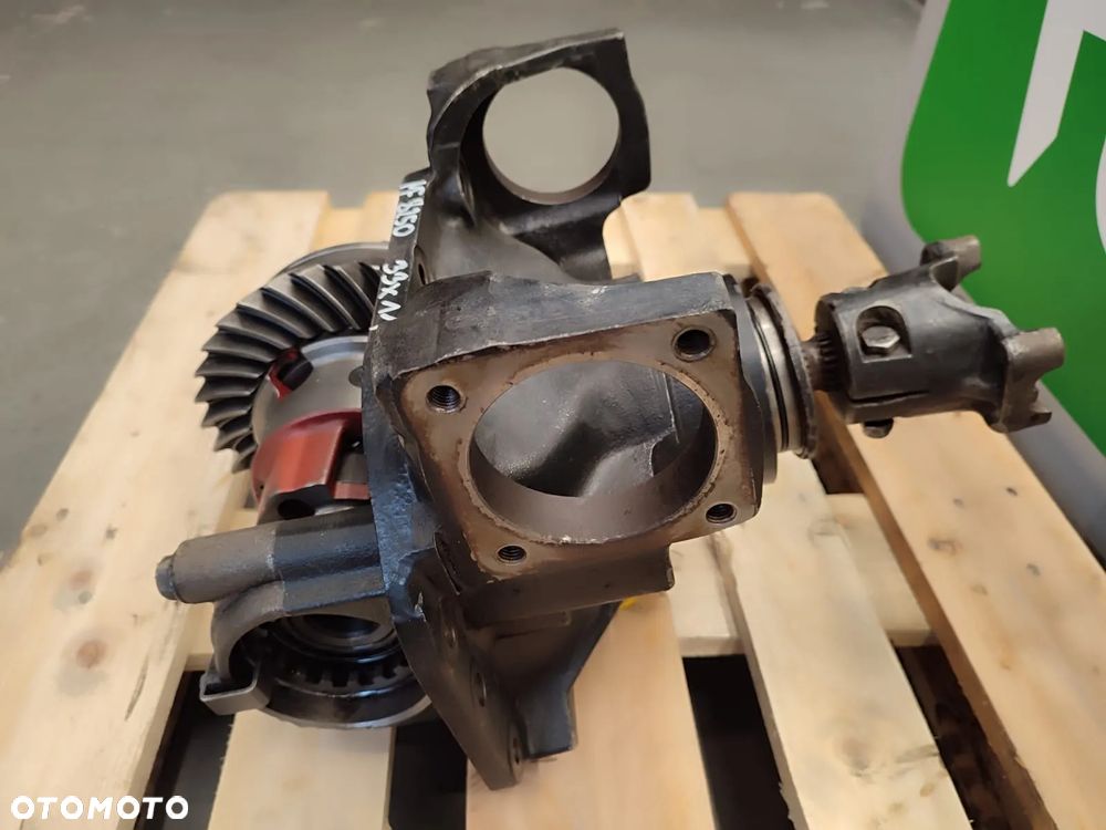 Dyferencjał  33X11  12082  Massey Ferguson 8250 - 7