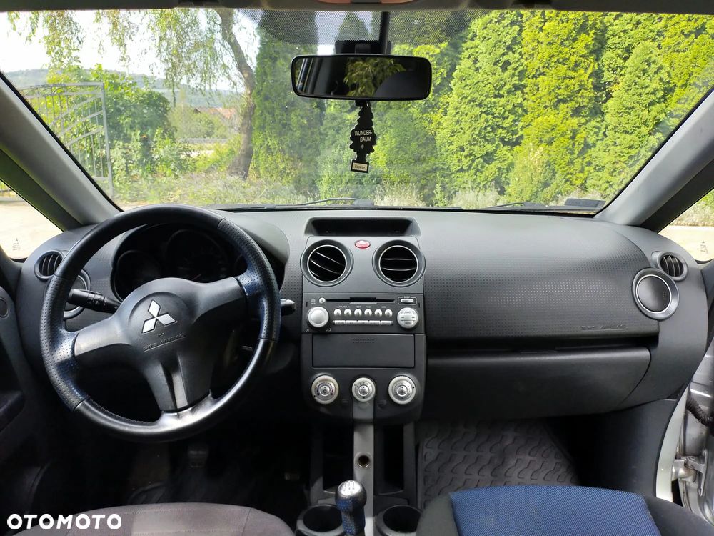 Mitsubishi Colt - 4