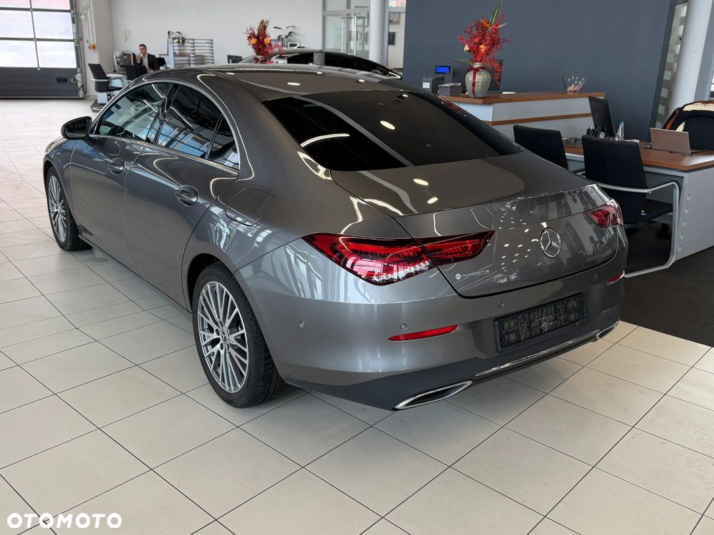 Mercedes-Benz CLA 180 Progressive 7G-DCT - 11