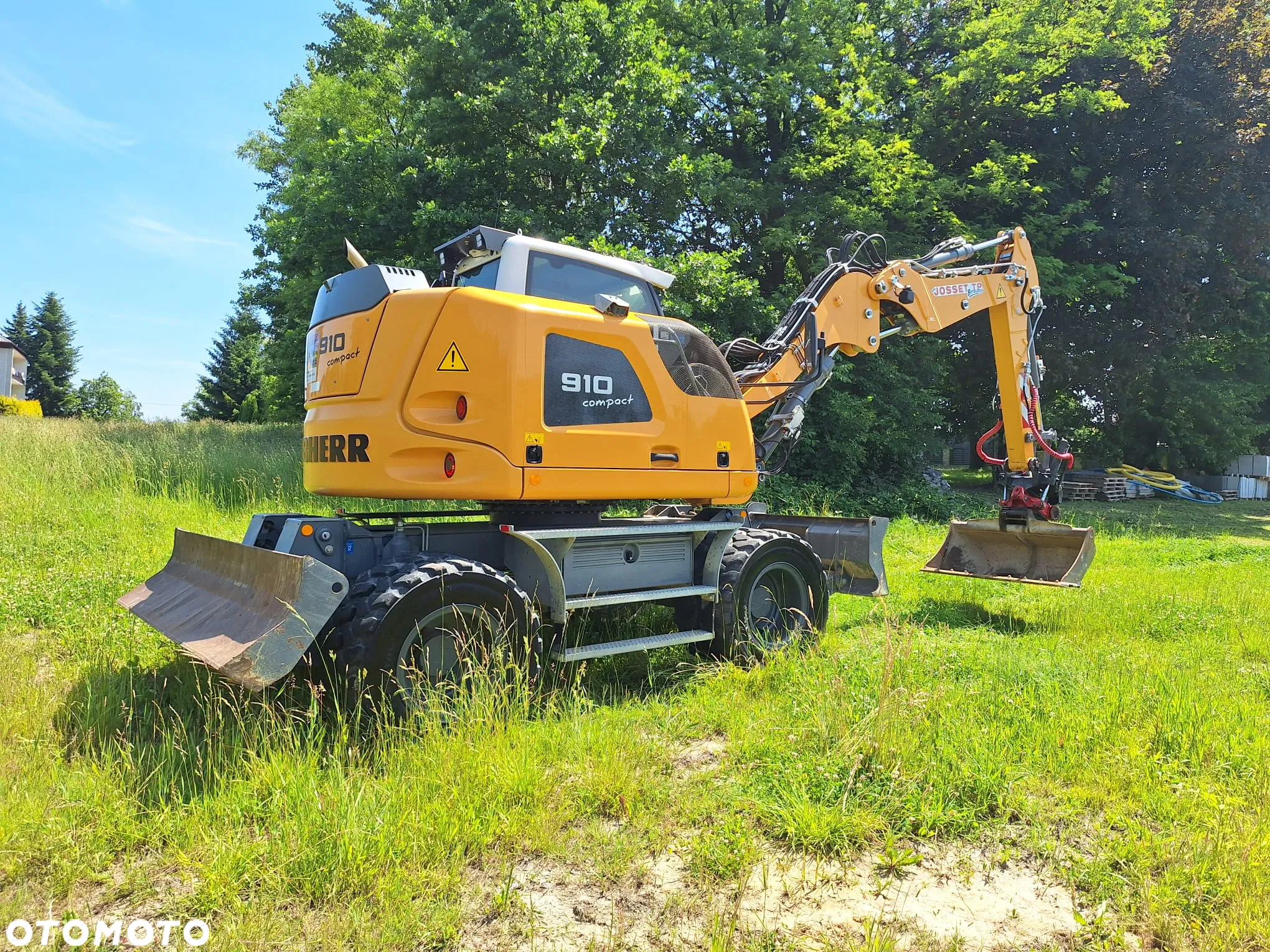 Liebherr A910 - 7