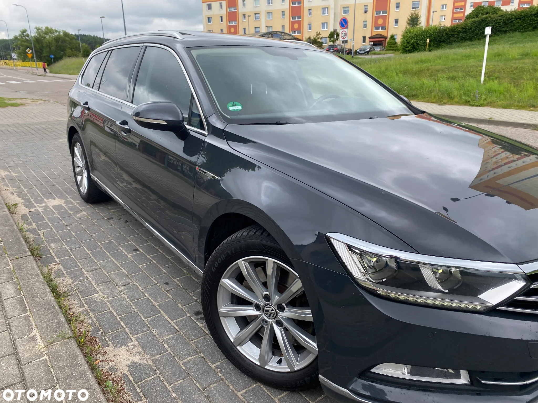 Volkswagen Passat 2.0 TDI 4Mot Elegance DSG - 12