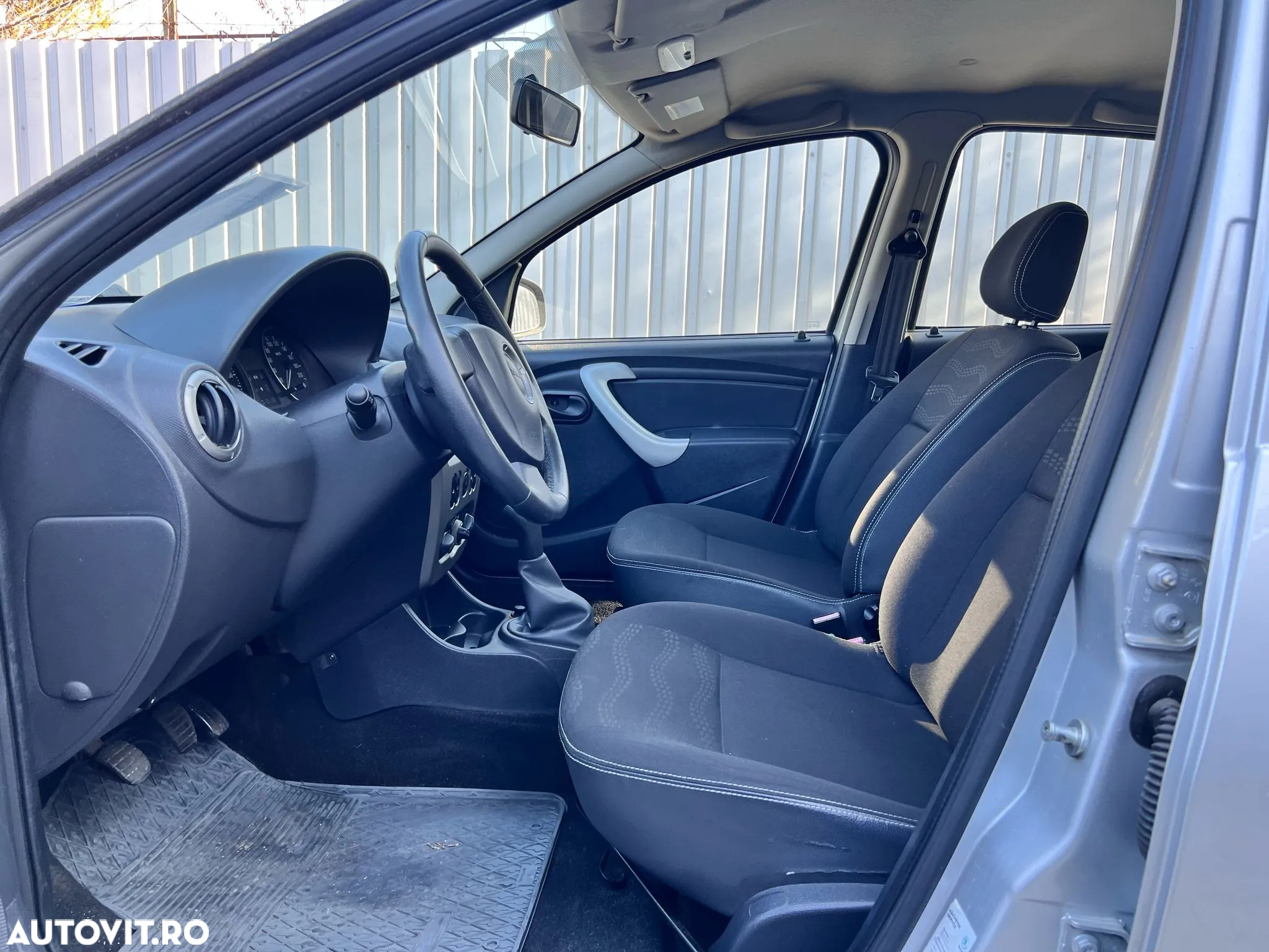 Dacia Sandero - 7