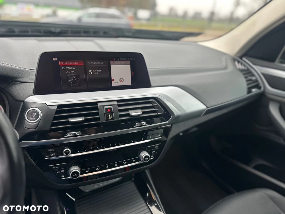 BMW X3 xDrive20d - 16