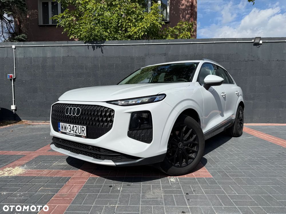 Audi Q3 35 TFSI S tronic - 1
