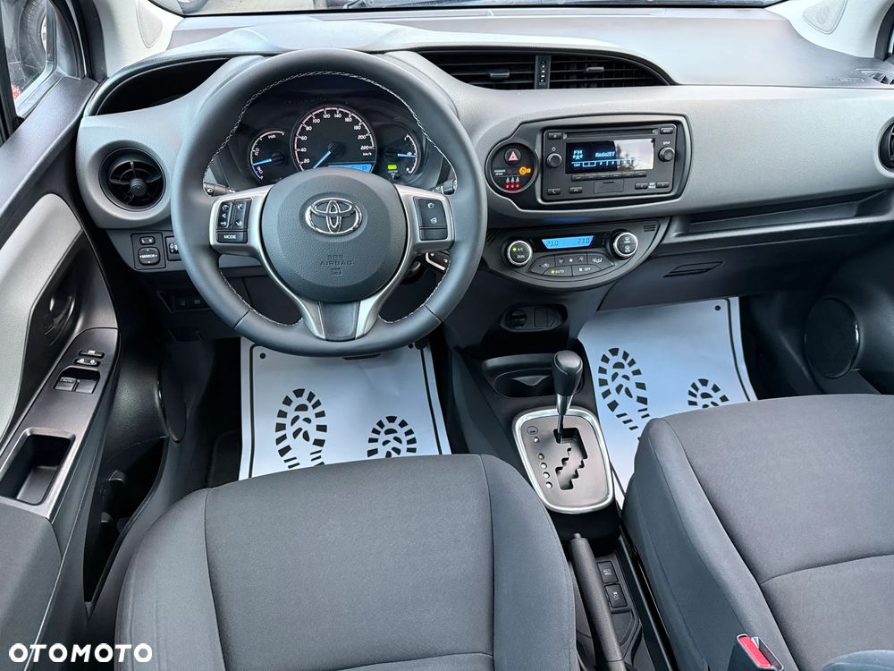 Toyota Yaris - 4