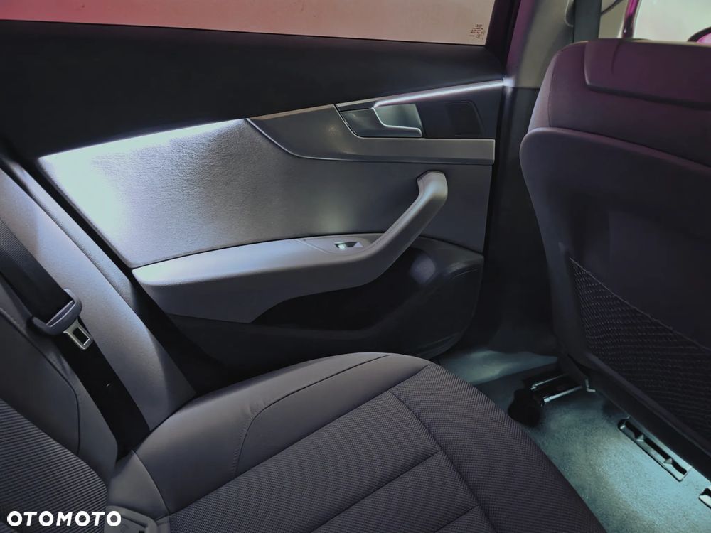 Audi A4 Avant 40 TFSI mHEV Quattro S tronic - 19