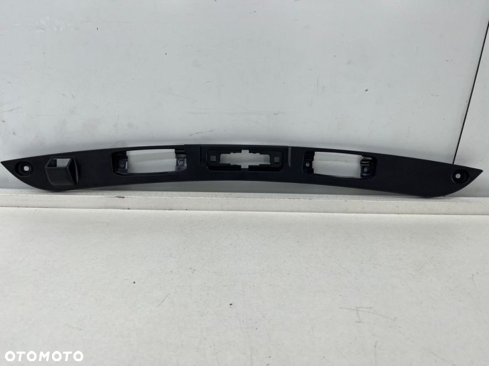 Listwa Kia Sportage 3 III 10-15r. blenda nakładka klapy bagażnika na kamerę 87311-3w010 - 1