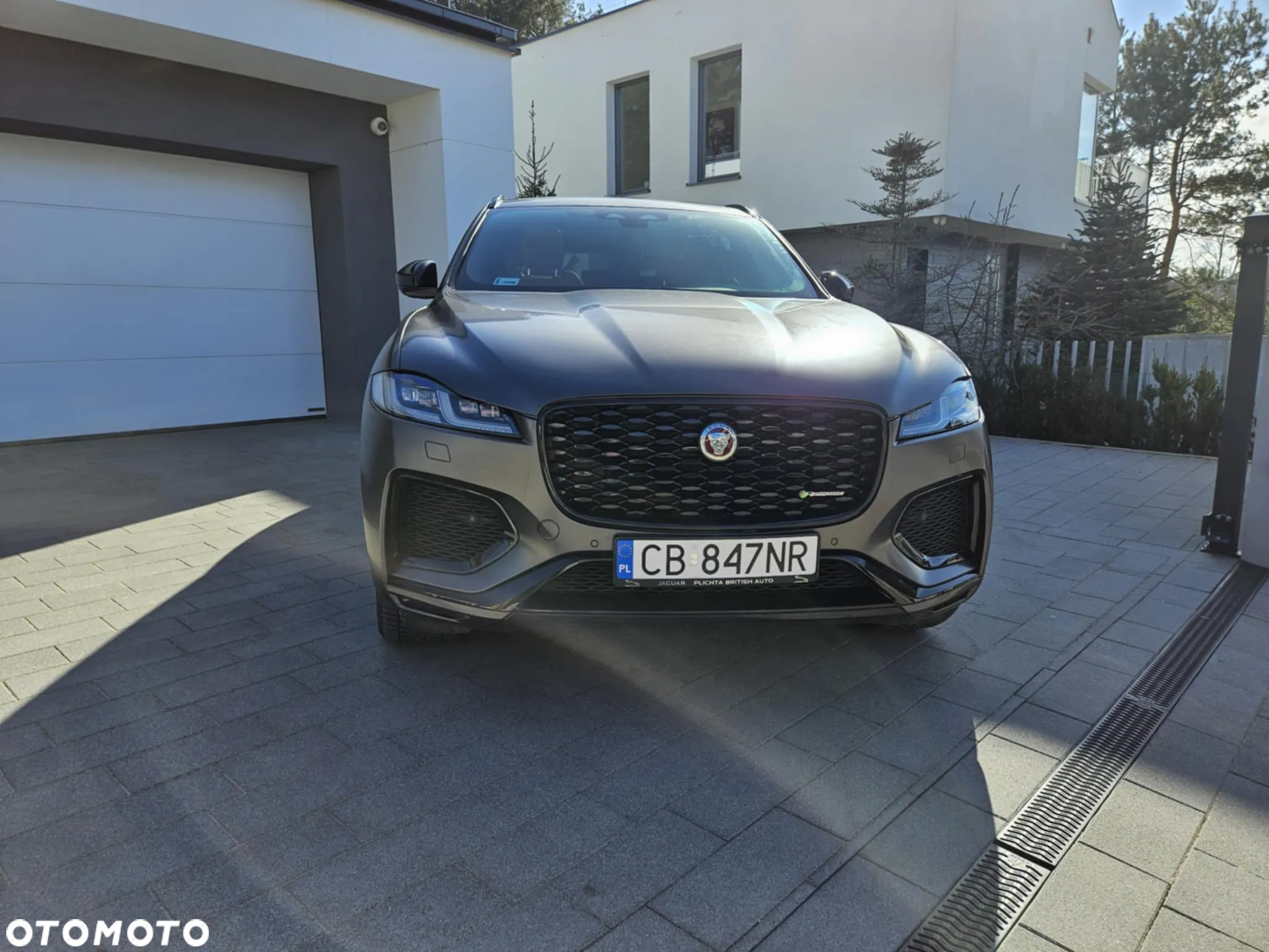 Jaguar F-Pace 2.0 P400e PHEV AWD R-Dynamic Black - 9