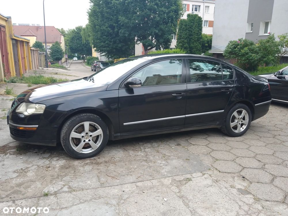 Volkswagen Passat 1.9 TDI Comfortline - 9