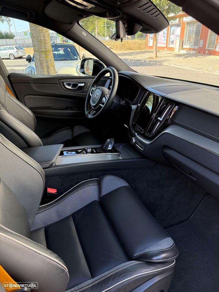 Volvo XC 60 T8 AWD Recharge Polestar Engineered - 16