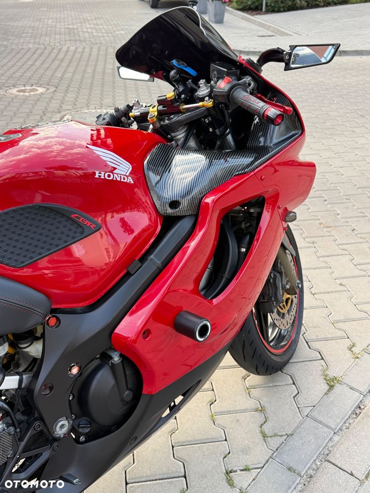 Honda CBR - 9