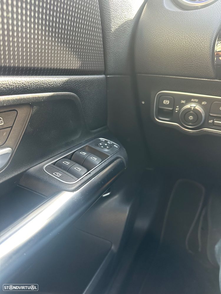 Mercedes-Benz GLA 200 d 8G-DCT Progressive - 13