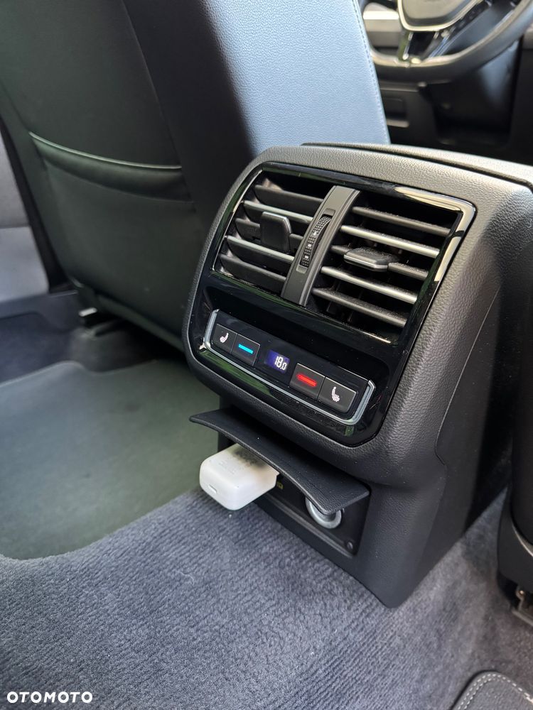 Volkswagen Passat Alltrack - 16