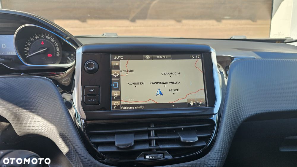 Peugeot 2008 1.2 Pure Tech GPF Allure S&S - 19