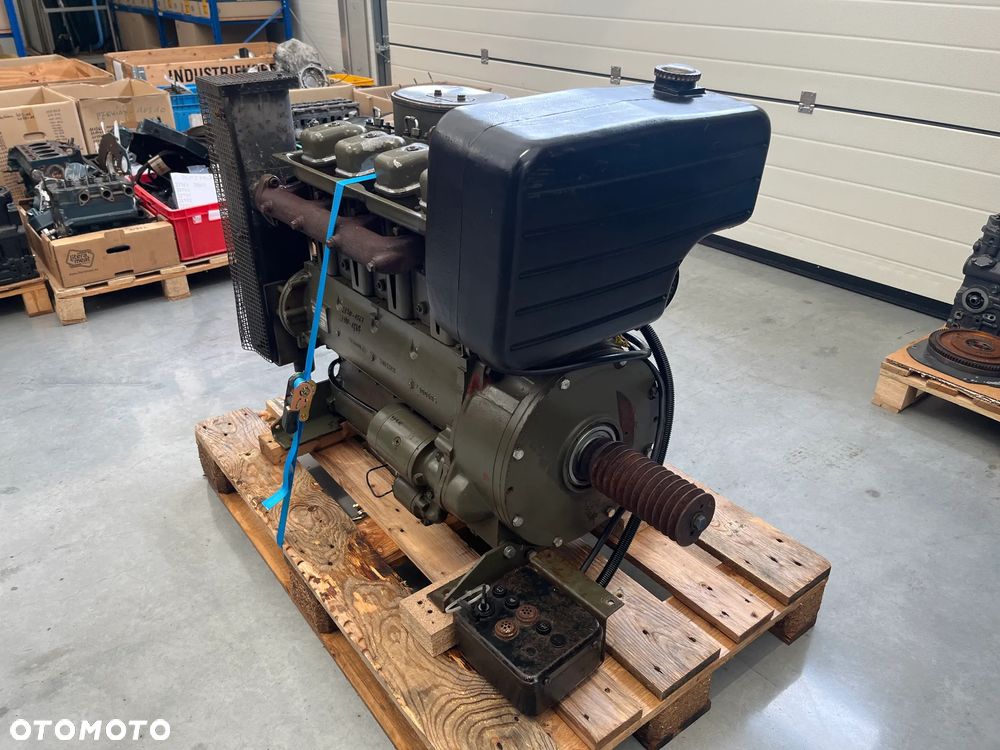 SILNIK HATZ 4M40L 12500netto - 3