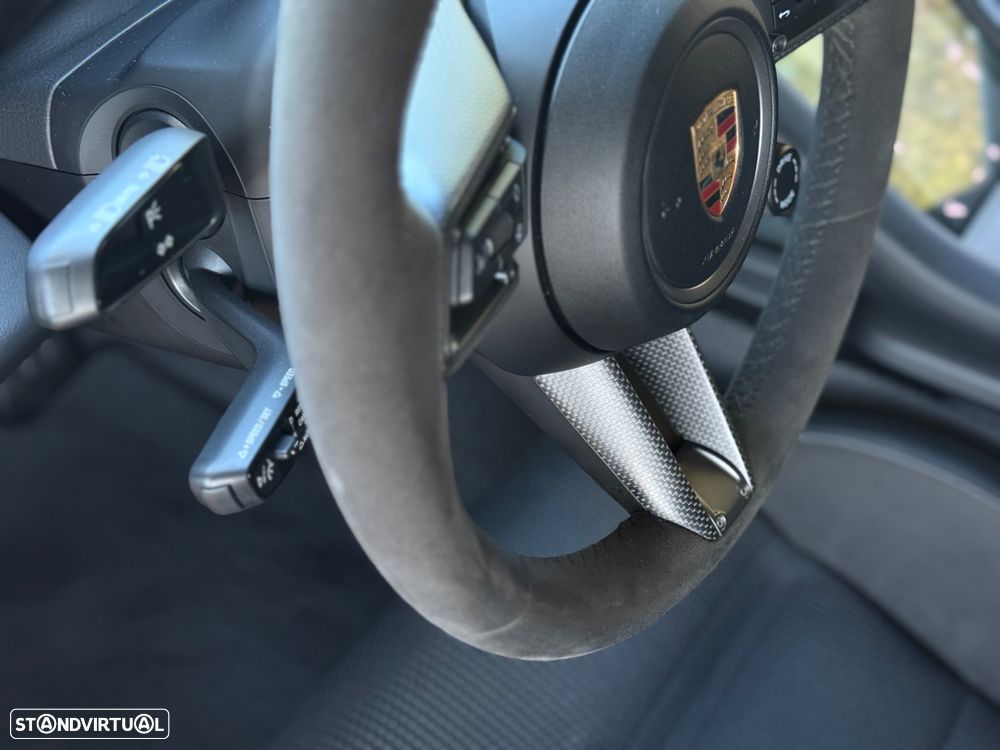 Porsche Taycan 4S Bateria Performance Plus - 29