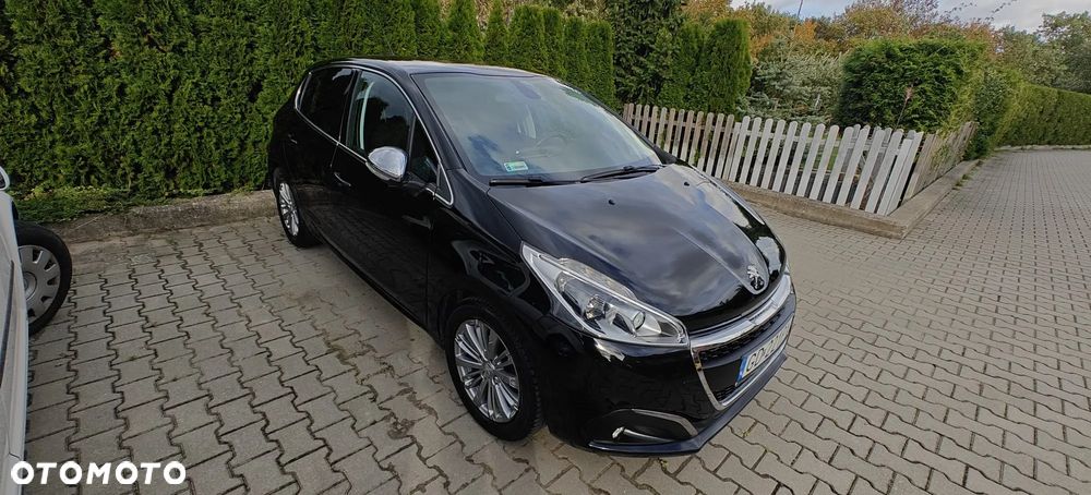 Peugeot 208 1.2 PureTech GPF Allure S&S EAT6 - 8