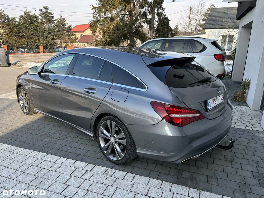 Mercedes-Benz CLA 180 Peak Edition - 3